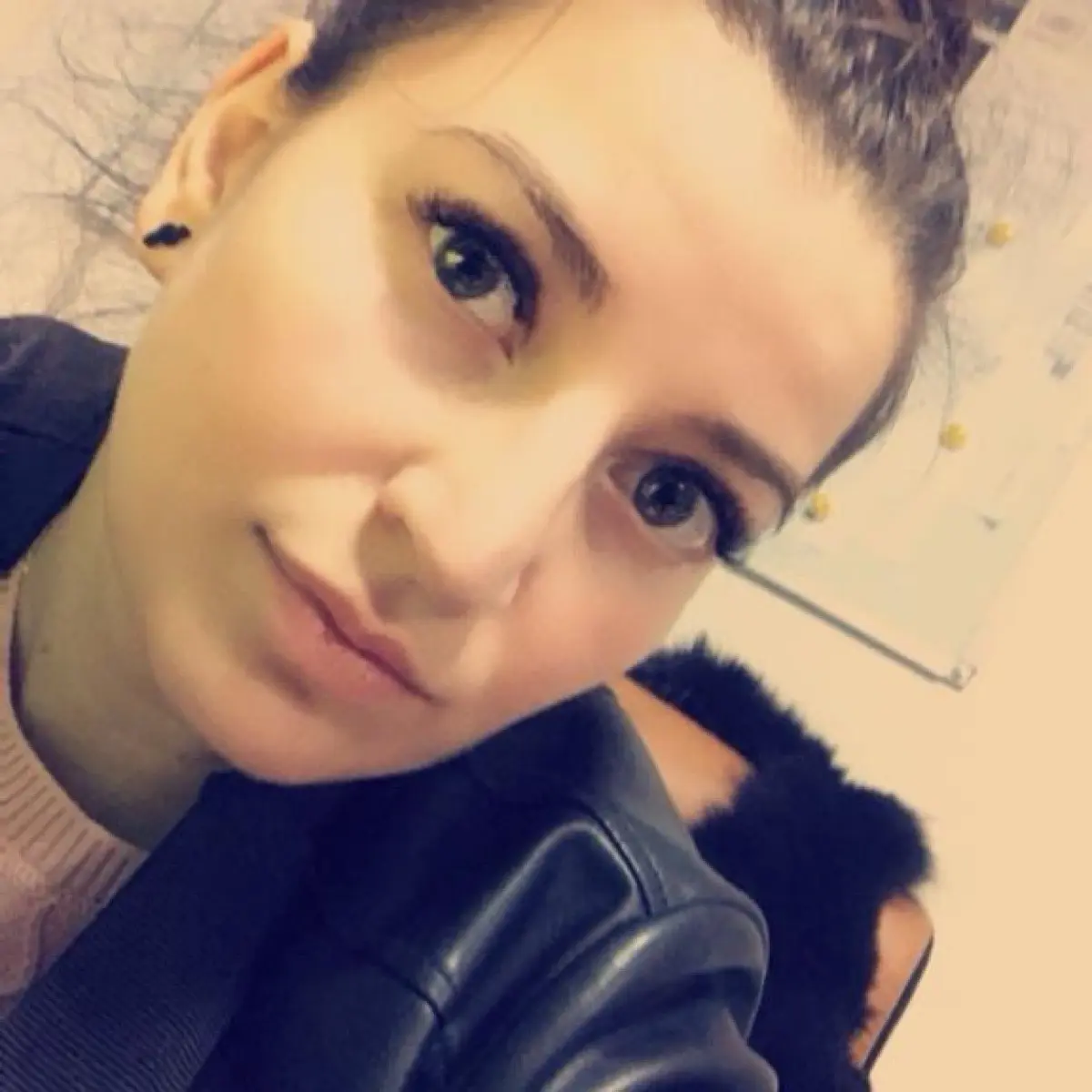 Лола Азизова
