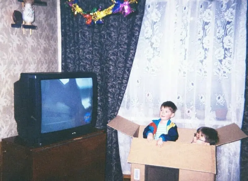 Технологии Dolby Surround и телетексты — это то, с чего начинались современные телевизоры.
Новый телек, 1990–е годы, Россия. | Сетка — социальная сеть от hh.ru