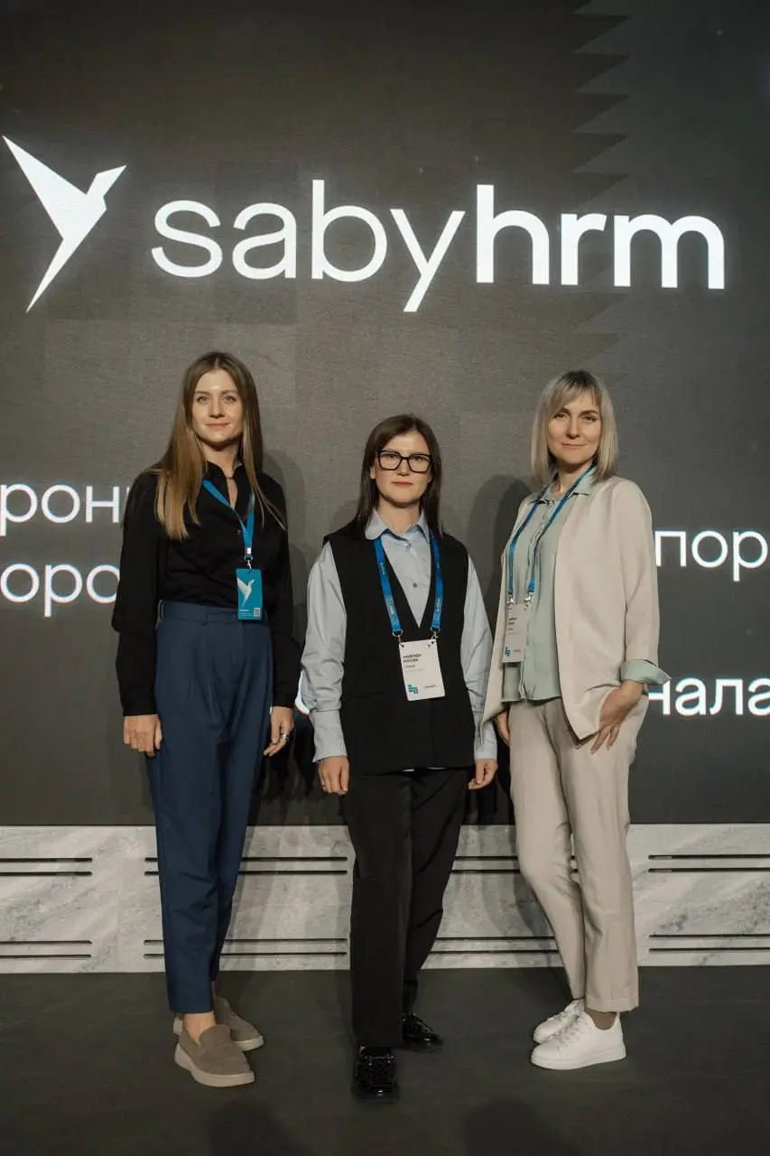 Магия искренности: как превратить выступление клиента в честный манифест.
В программе каждого нашего бизнес-завтрака — как минимум два выступления клиентов | Сетка — социальная сеть от hh.ru