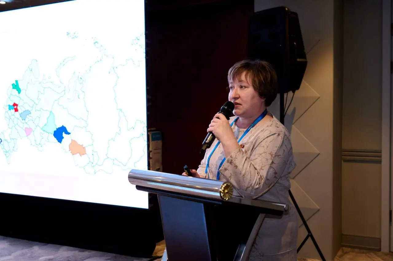 Магия искренности: как превратить выступление клиента в честный манифест.
В программе каждого нашего бизнес-завтрака — как минимум два выступления клиентов | Сетка — социальная сеть от hh.ru