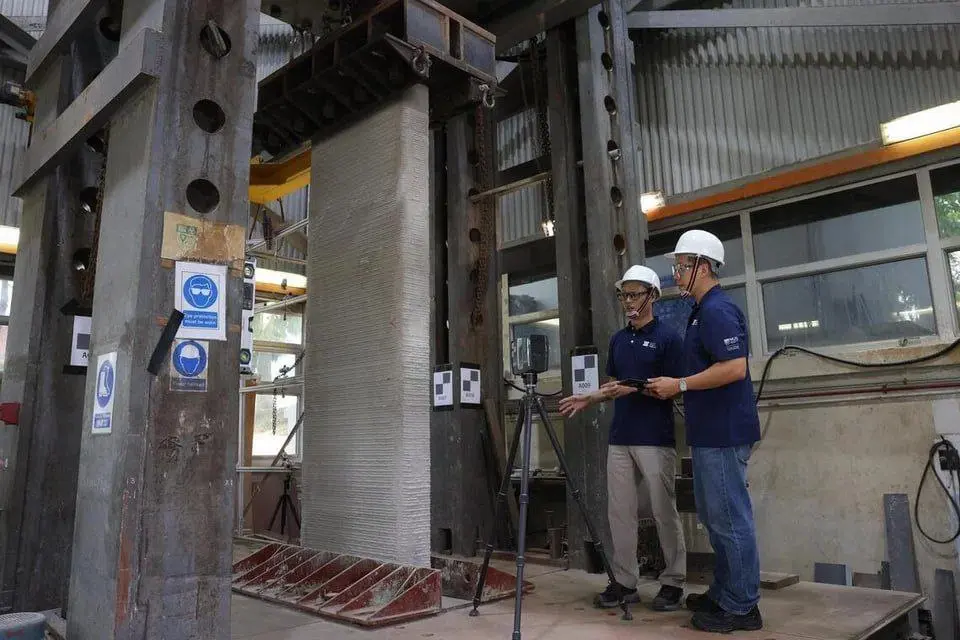 Новости про 3D печать зданий прям кучно пошли
В Сингапуре всего за два дня построен уникальный детский сад с использованием технологии 3D-печати стен
Наружные стены первого этажа выполнены методом тре... | Сетка — социальная сеть от hh.ru