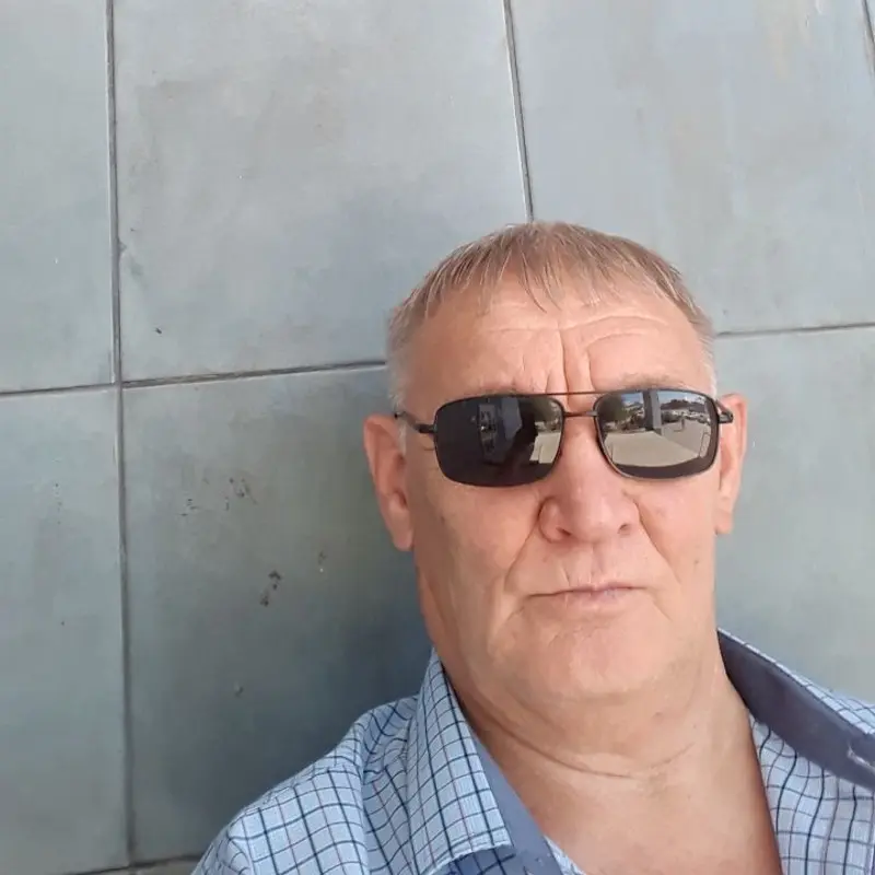 ЮРИЙ Кольцов