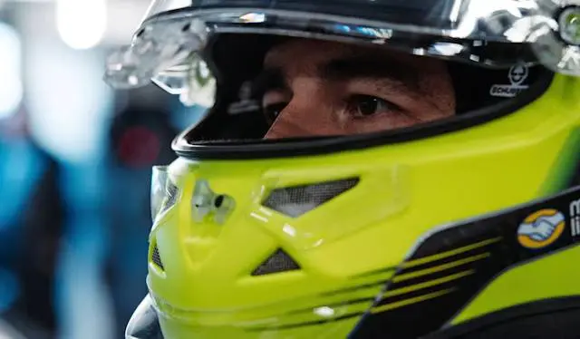 ✍️Это новый Cadillac. Компания Apple – ключевой партнер новой гоночной команды Cadillac F1 | Сетка — социальная сеть от hh.ru