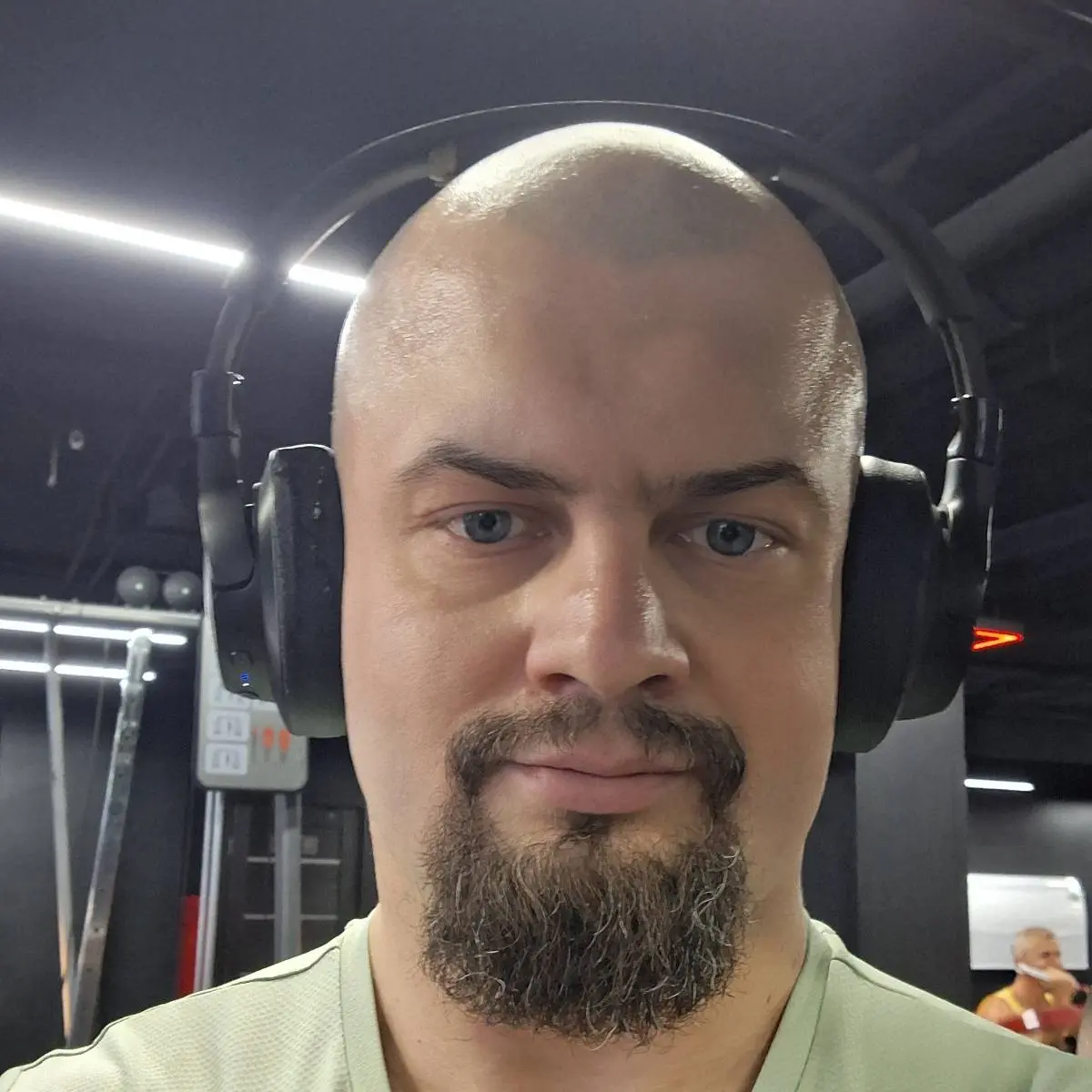 Михаил Лещев