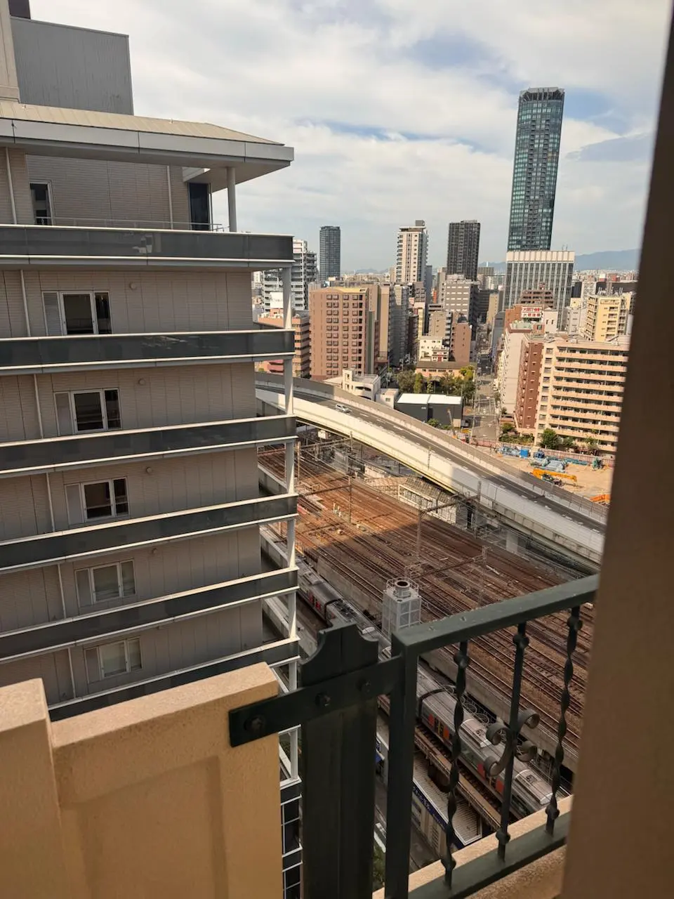 🇯🇵Япония
Почему все поехали в Японию // Антикафе с капибарой // Транспортная карта // Tokyo Tower // Винтажная Япония // Япония 18+ // Нара // Поезда // Курэ // Когда ехать
Вообще мы собирались на вес... | Сетка — социальная сеть от hh.ru