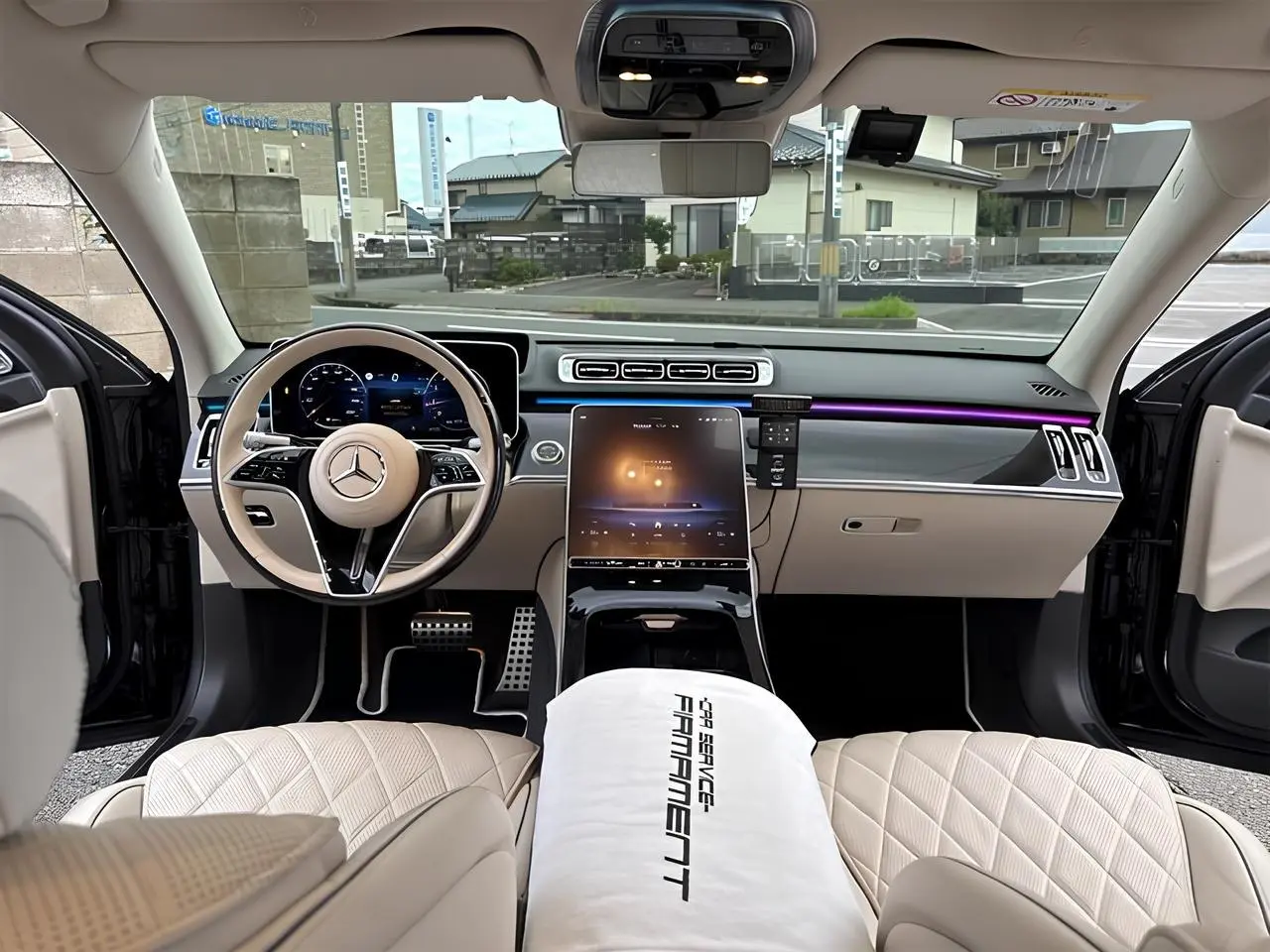 Первый пост в этом году должен задать уровень
И уровень этот — S-Class
Но не обычный😮
🚘Mercedes-Benz S500 4MATIC AMG Line Long
2022 г.
33 318 км
3.0 бензин 435 л.с | Сетка — социальная сеть от hh.ru