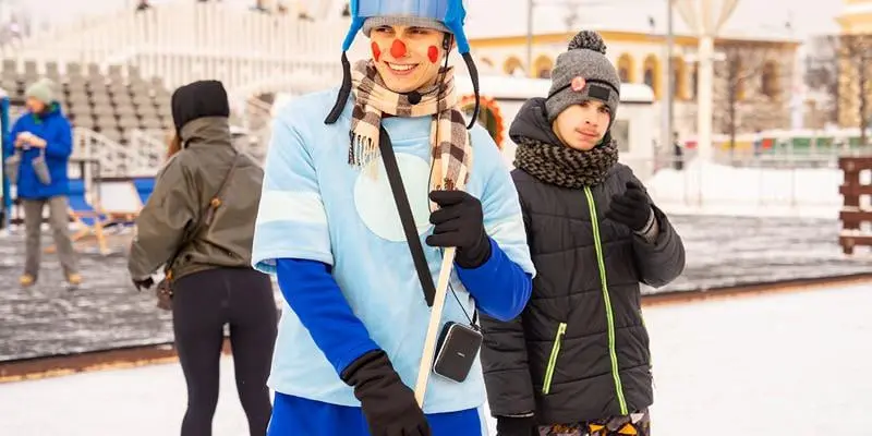 Семейные развлечения на катках столицы⛸
Семейный праздник
📆13 февраля 17:00-19:00
📍Каток в народном парке «Надежда»
Анимационно-развлекательная программа
📆14-15 февраля 12:00-13:30
📍Детский каток ВДНХ... | Сетка — социальная сеть от hh.ru