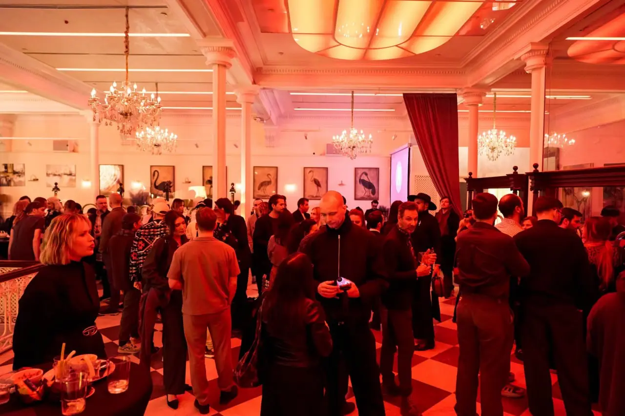 Моя работа на AI Design Awards в Барселоне ✨
Я очень рада, что моя работа была представлена на выставке AI Design Awards в Барселоне – сразу в двух номинациях
Барселона – один из моих любимых городов ... | Сетка — социальная сеть от hh.ru