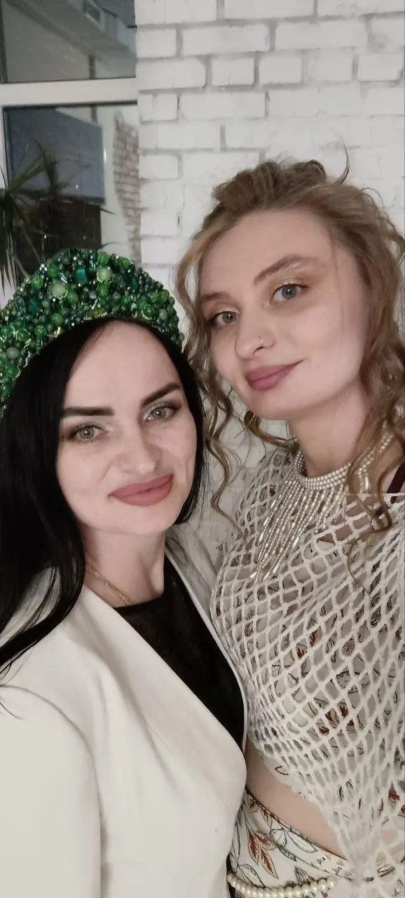 Вчера была на дне рождения у своей подруги🤩💖🎉 Очень масштабно, было много гостей и интересных людей со своим творчеством, живописью, стихами и песнями | Сетка — социальная сеть от hh.ru