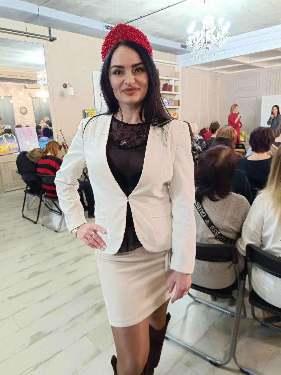 Вчера была на дне рождения у своей подруги🤩💖🎉 Очень масштабно, было много гостей и интересных людей со своим творчеством, живописью, стихами и песнями | Сетка — социальная сеть от hh.ru