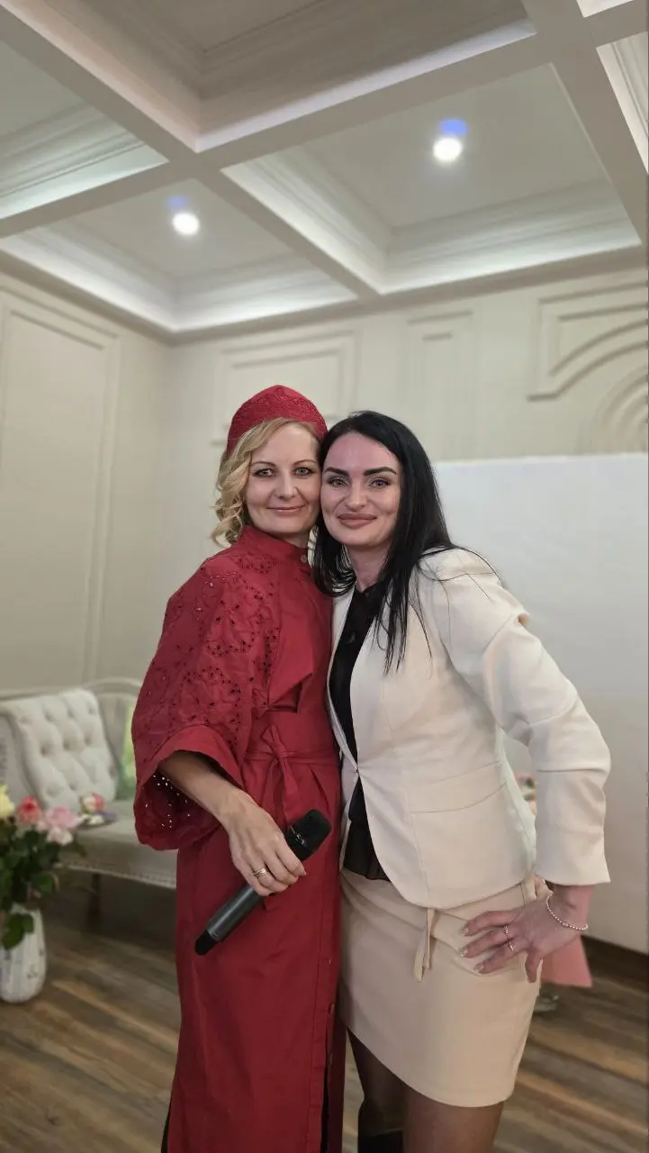 Вчера была на дне рождения у своей подруги🤩💖🎉 Очень масштабно, было много гостей и интересных людей со своим творчеством, живописью, стихами и песнями | Сетка — социальная сеть от hh.ru