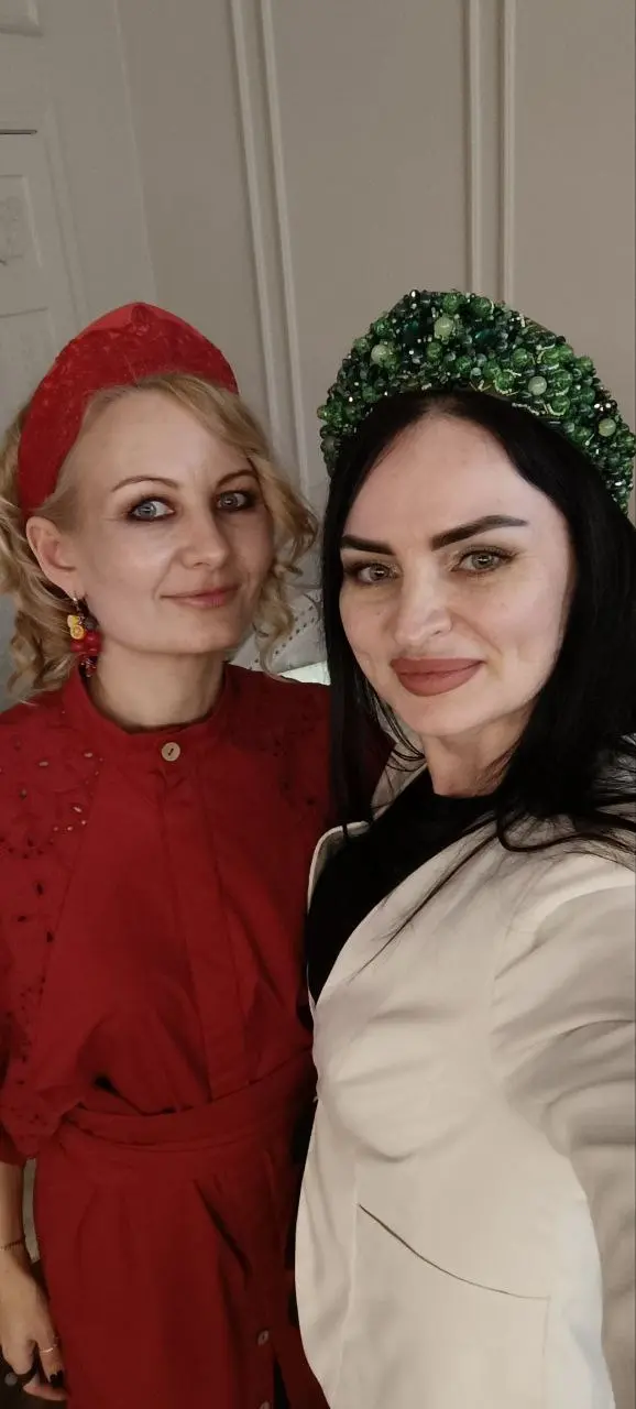 Вчера была на дне рождения у своей подруги🤩💖🎉 Очень масштабно, было много гостей и интересных людей со своим творчеством, живописью, стихами и песнями | Сетка — социальная сеть от hh.ru