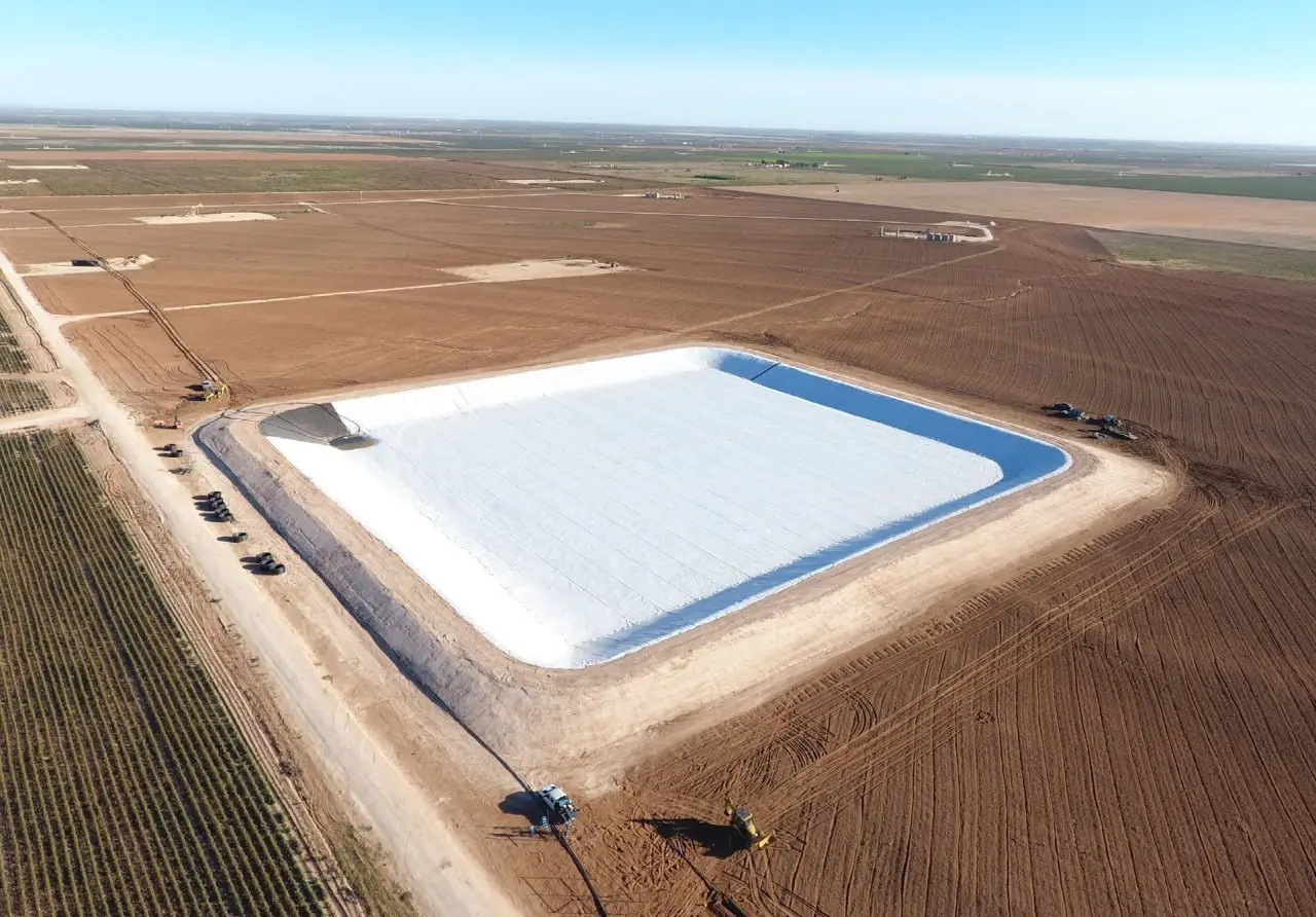 Канал на скальном основании: какая облицовка действительно работает (10 лет полевых данных USBR)
Скальное основание часто воспринимают как «надёжное по умолчанию» | Сетка — социальная сеть от hh.ru