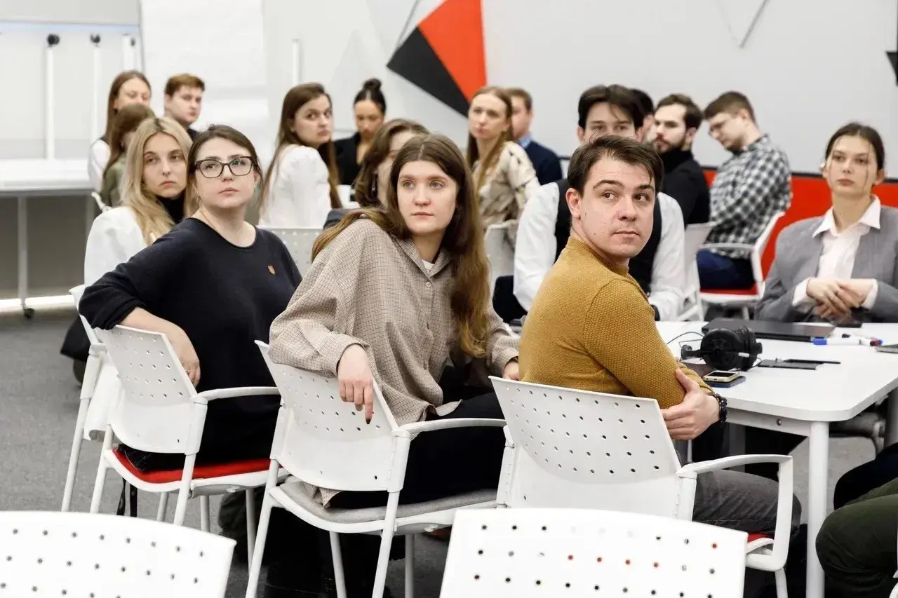 На площадке Московского политехнического университета состоялась стратегическая сессия Молодежного совета Минстроя России, посвященная разработке плана мероприятий по реализации ведомственного проекта... | Сетка — социальная сеть от hh.ru