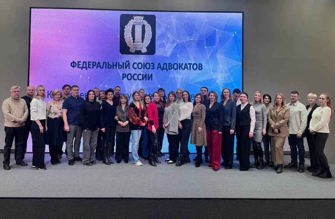 Немного лайфстайла в канале не повредит :)
Мое лицо «до», пока еще никого нет в зале, когда я готовлюсь, и мое лицо «после» 🤪
Я спала 3,5 часа, потому что «что»? Правильно, делала презентацию - нет пр... | Сетка — социальная сеть от hh.ru