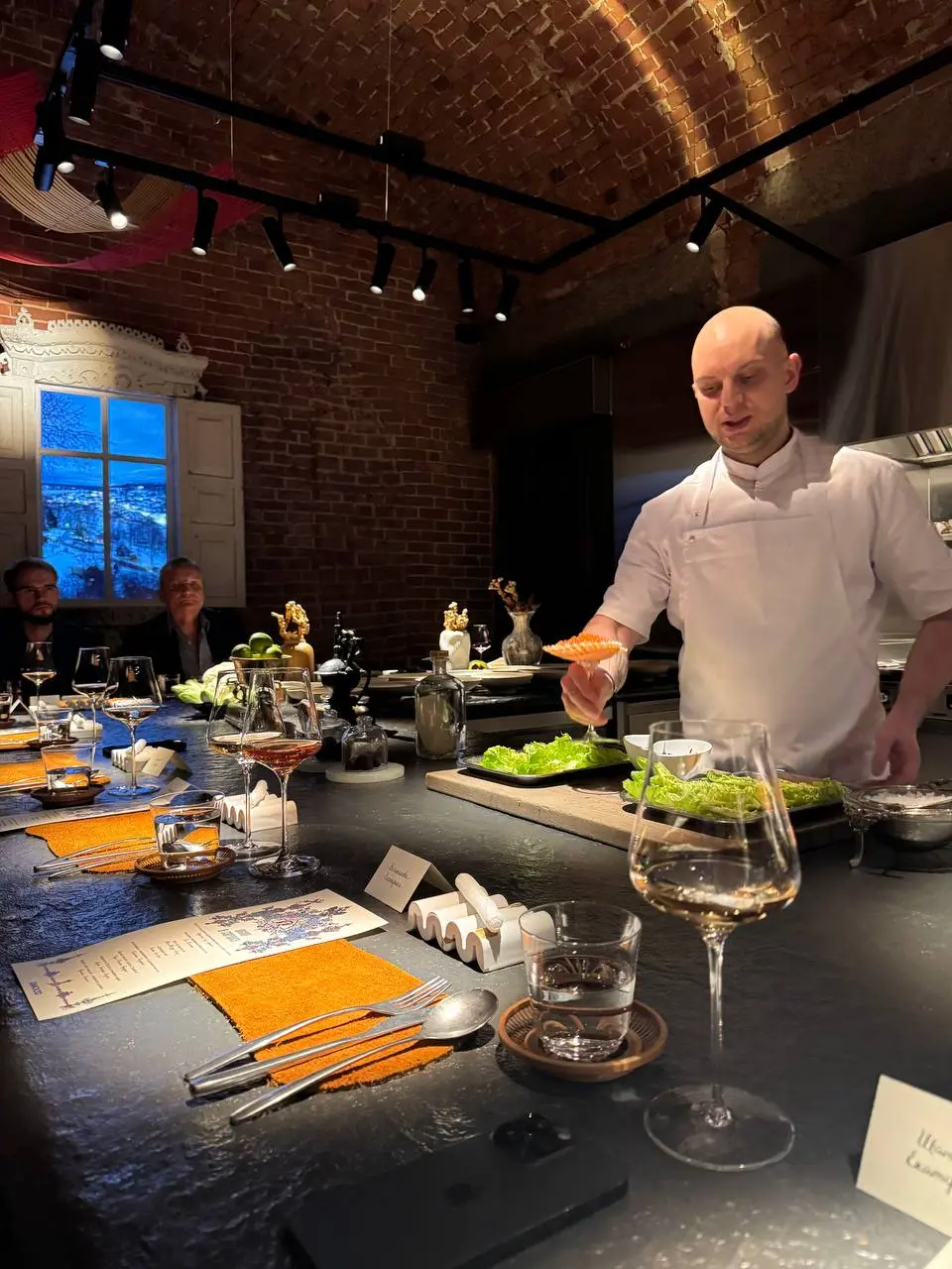 Это был невероятный опыт!
Вчера топ-командой выбрались на ужин в гастротеатре «Икра» | Сетка — социальная сеть от hh.ru