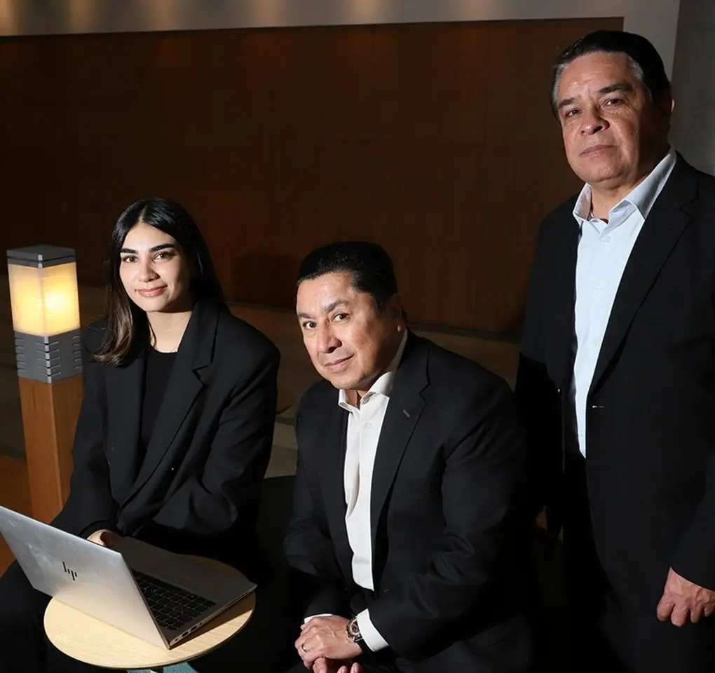 🤖 Cemex запустила AI-ассистента для топ-менеджеров
Cемex внедрила AI-агента LUCA Bot для ускорения принятия решений | Сетка — социальная сеть от hh.ru