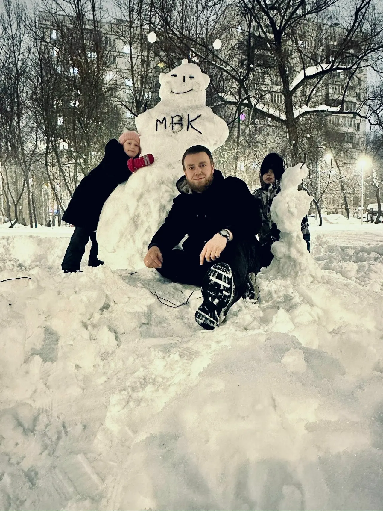 👍🏻В эти выходные ❄️суперпогода для лепки ⛄️снеговиков, и мы с радостью публикуем первые работы претендентов на победу в нашем конкурсе «Снежный мастер» | Сетка — социальная сеть от hh.ru