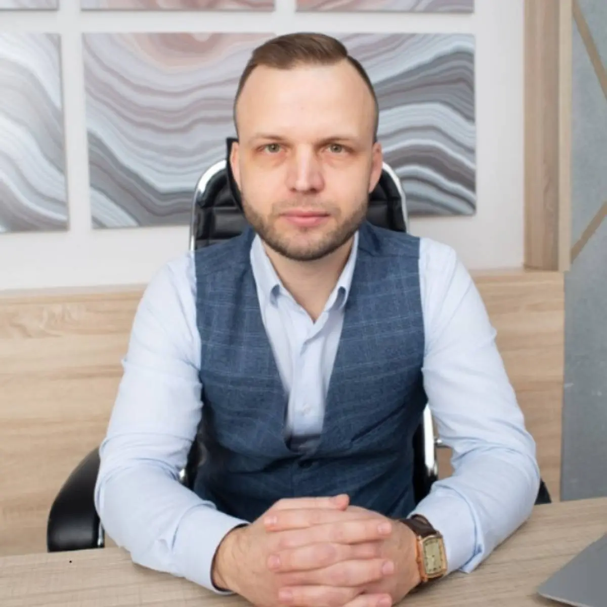 Антон Белов