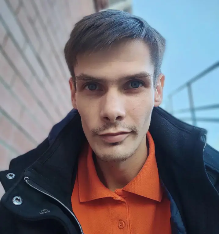 Константин Рыбников