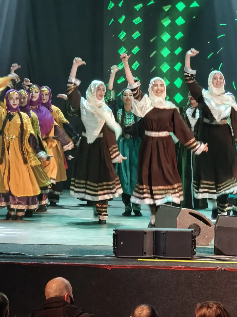Немножко вчерашнего вечера.. Магамет Дзыбов и наш ансамбль Iverioni - совместный концерт 💕💃 | Сетка — социальная сеть от hh.ru