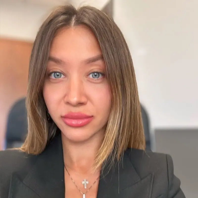 Елена Попова