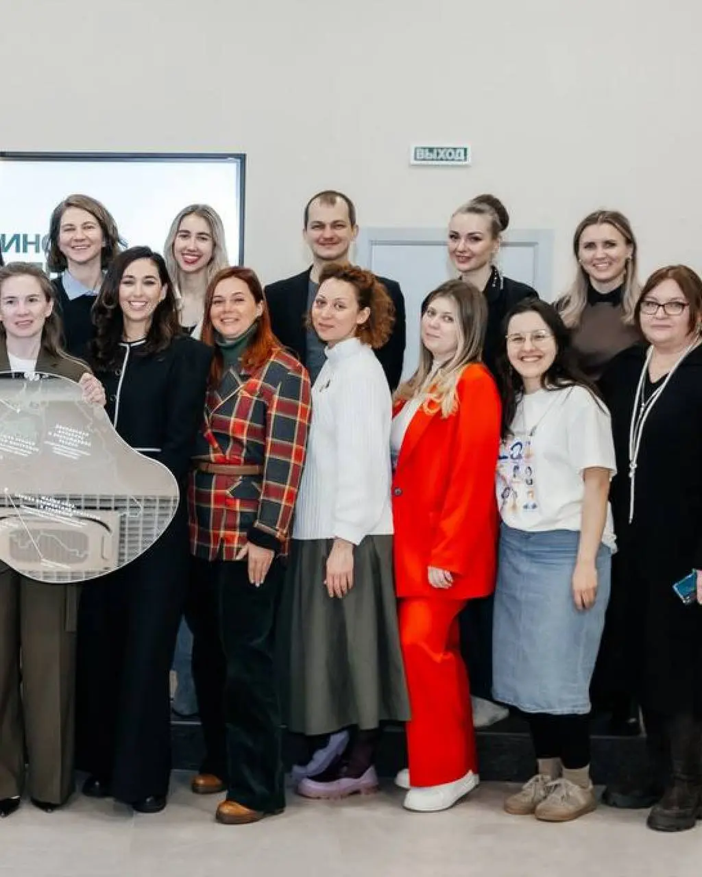 Креативная сессии «Бриф на реальность» в Татарстане
Институт развития городов Татарстана пригласил нас выступить спикерами на креативной сессии «Бриф на реальность» для администрации района, местной к... | Сетка — социальная сеть от hh.ru