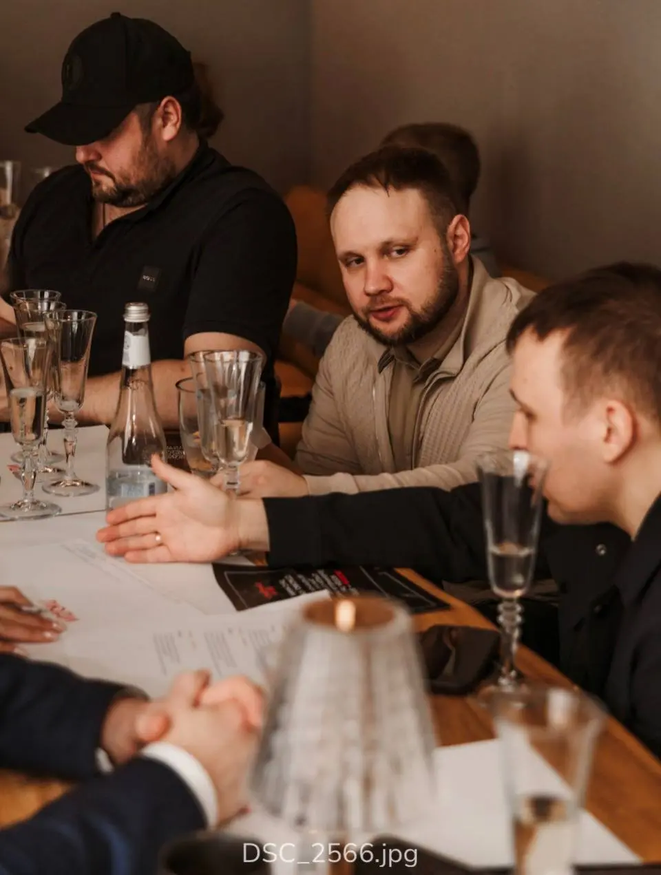 Презентация закрытого клуба 3.1
Собрание экспертов, предпринимателей политики и общественных деятелей. Очень крутое мероприятие. | Сетка — социальная сеть от hh.ru