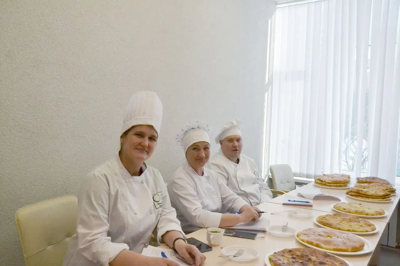 Готовим кадры для отрасли: «Сибирский Гурман» на чемпионате «Профессионалы» 💫
Развитие любой отрасли начинается с подготовки кадров | Сетка — социальная сеть от hh.ru