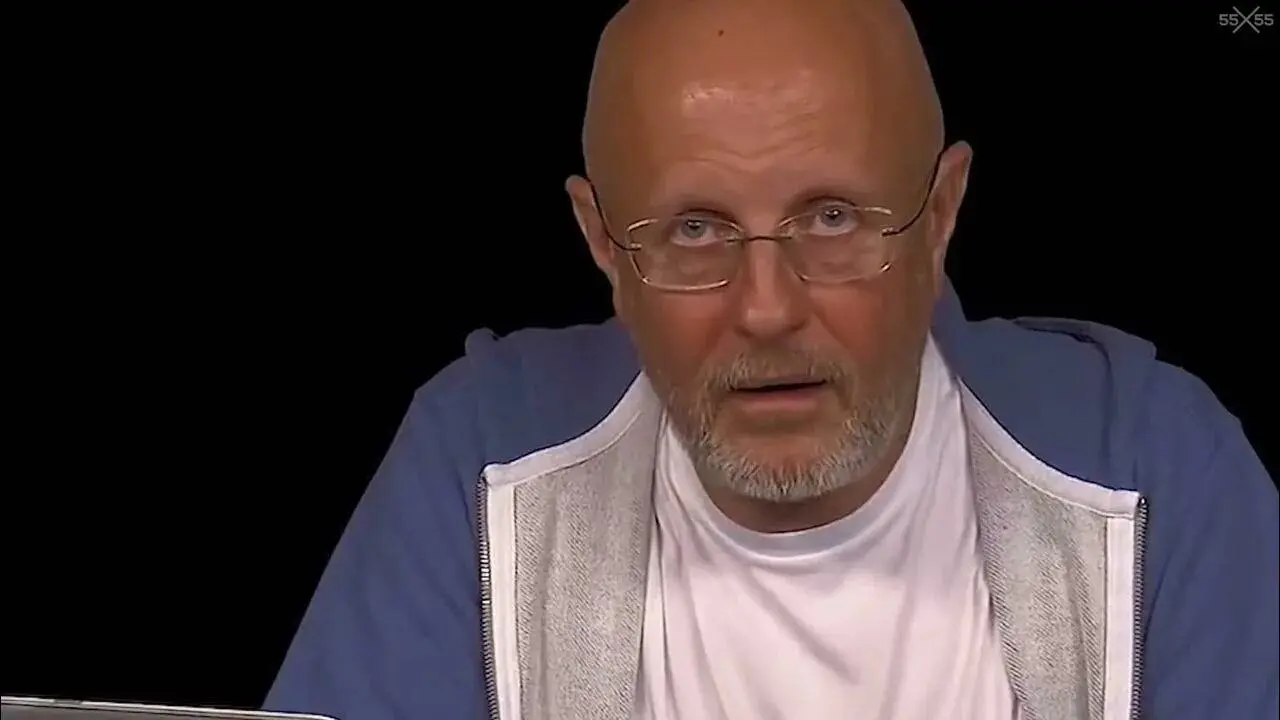 15-й век. Франция. С Туманного Альбиона приезжает юноша-простачок по имени Бил в поисках заработка | Сетка — социальная сеть от hh.ru