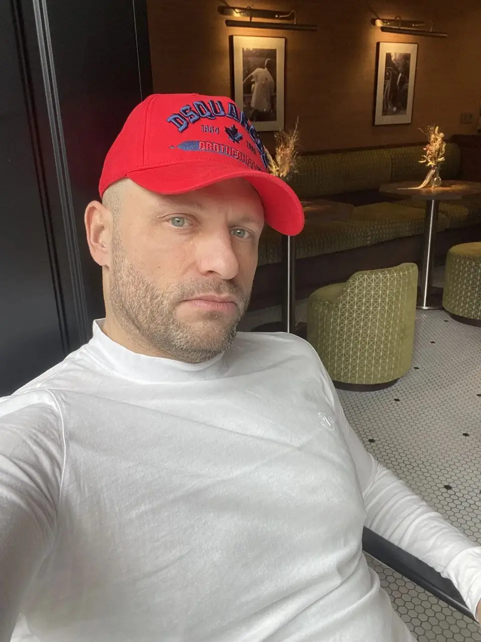 Есть одна тема, от которой наверняка многих парней выбешивает.
Классика: девушка пришла с проблемой, хочет поддержки, а у нас в голове уже строятся логические схемы и предложения, что делать | Сетка — социальная сеть от hh.ru