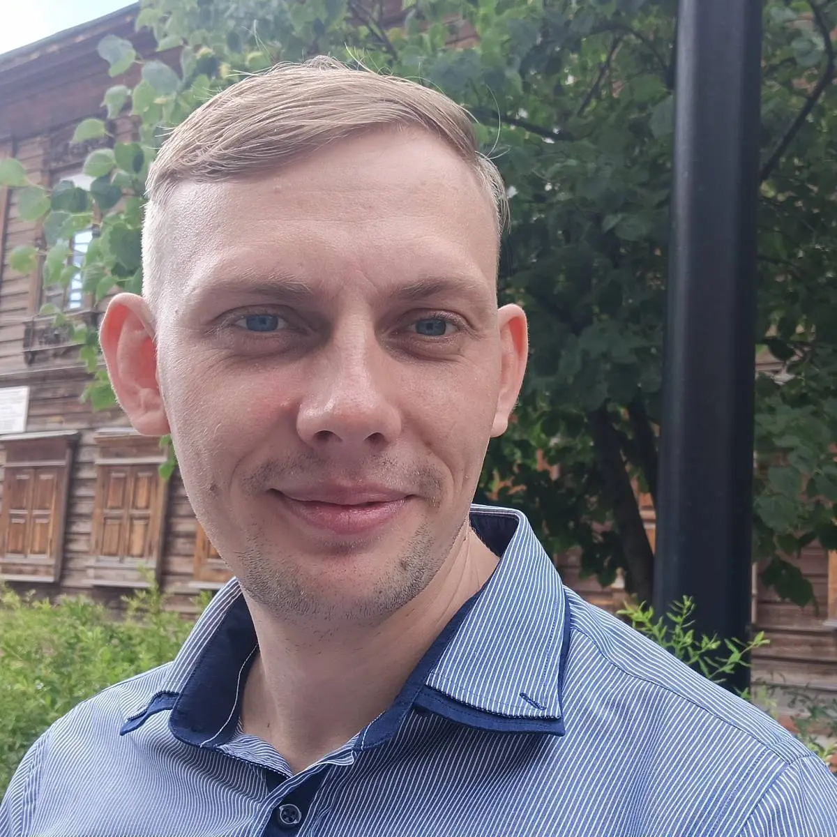 Олег Иванов