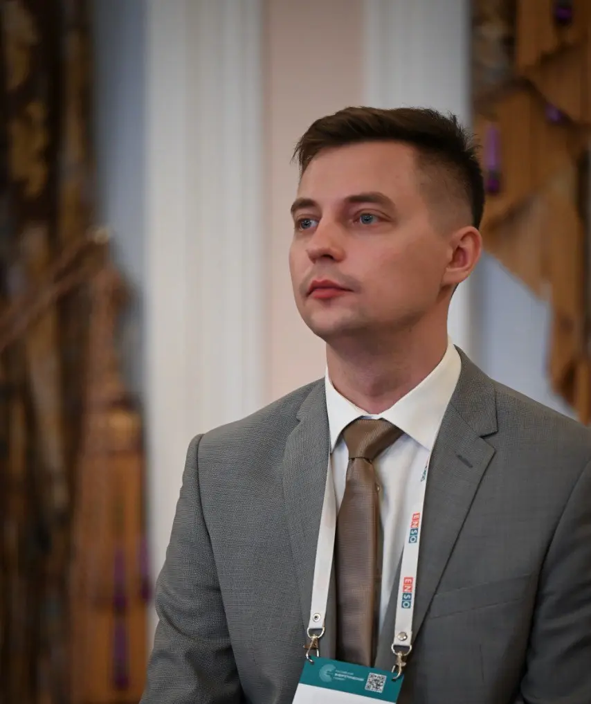 Дмитрий Жданов