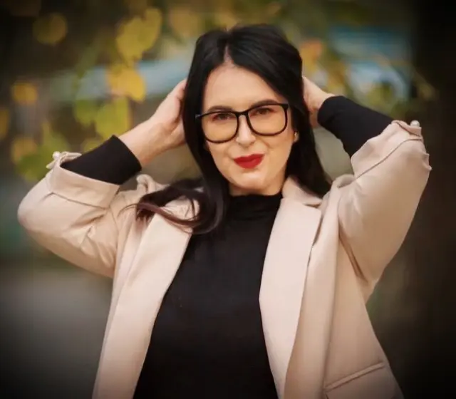 Оксана Лыфарева | Сетка — социальная сеть от hh.ru