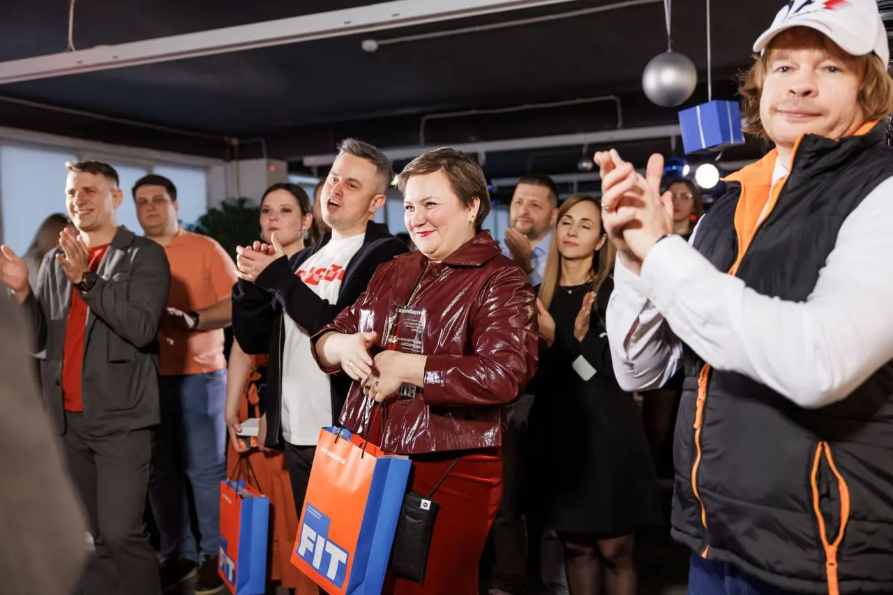 Работа, где ты — "Человек года" 🧡
В FIT SERVICE ценят каждого, но лучшие получают звание! ⭐️
И поэтому каждый год запускаем конкурс — это наш способ сказать «спасибо» лучшим профи за их вовлеченность!... | Сетка — социальная сеть от hh.ru