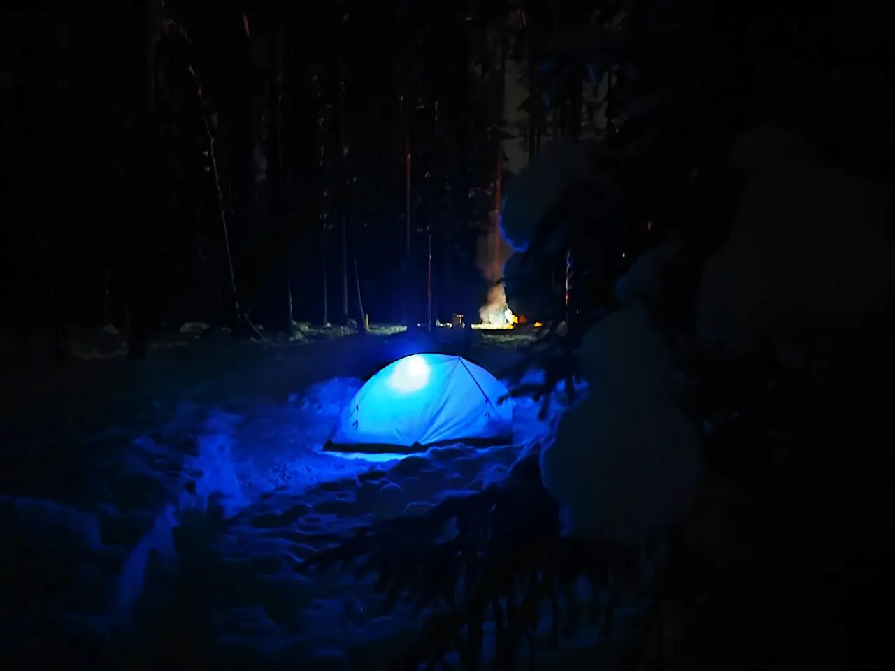 Фотоотчёт с самого морозного выезда в этом сезоне.
–19.7°C
Жёстко. Холодно. Красиво.
Пошли в пвд вместе с гидом Борисом Баланюком - устроили полноценный полевой тест новой снаряги | Сетка — социальная сеть от hh.ru