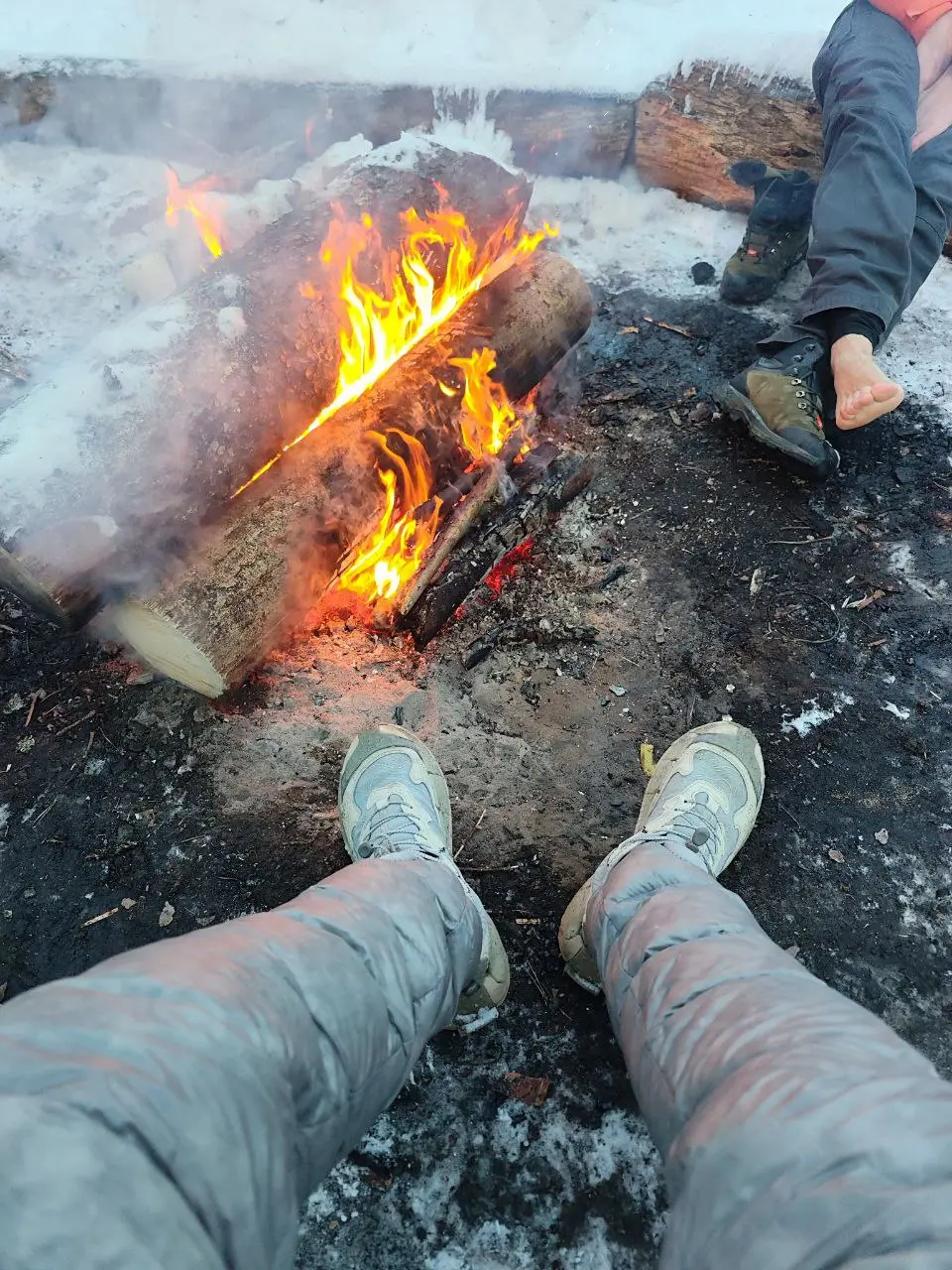 Фотоотчёт с самого морозного выезда в этом сезоне.
–19.7°C
Жёстко. Холодно. Красиво.
Пошли в пвд вместе с гидом Борисом Баланюком - устроили полноценный полевой тест новой снаряги | Сетка — социальная сеть от hh.ru
