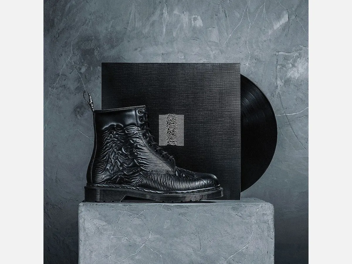 Минимализм как заявление: обложка Joy Division | Сетка — социальная сеть от hh.ru