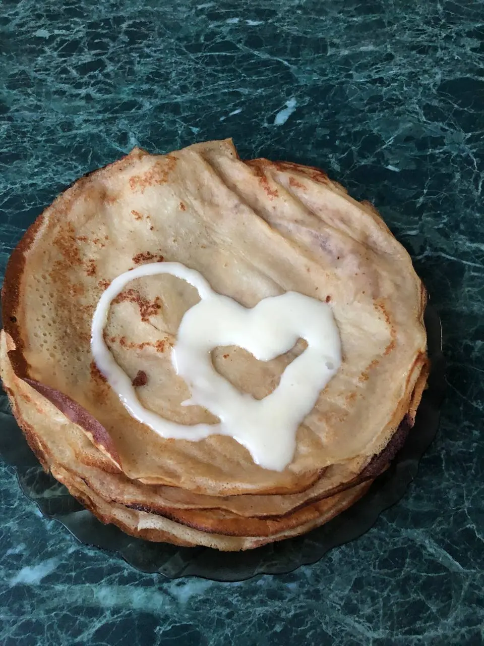 С масленицей чтоли 🥞
Еле-еле , немного , но напекла🤣 тоже хочется почувствовать масленицу, хоть и дома с простудой.
Кстати крутила по-новому рецепту 🙌🏻 | Сетка — социальная сеть от hh.ru