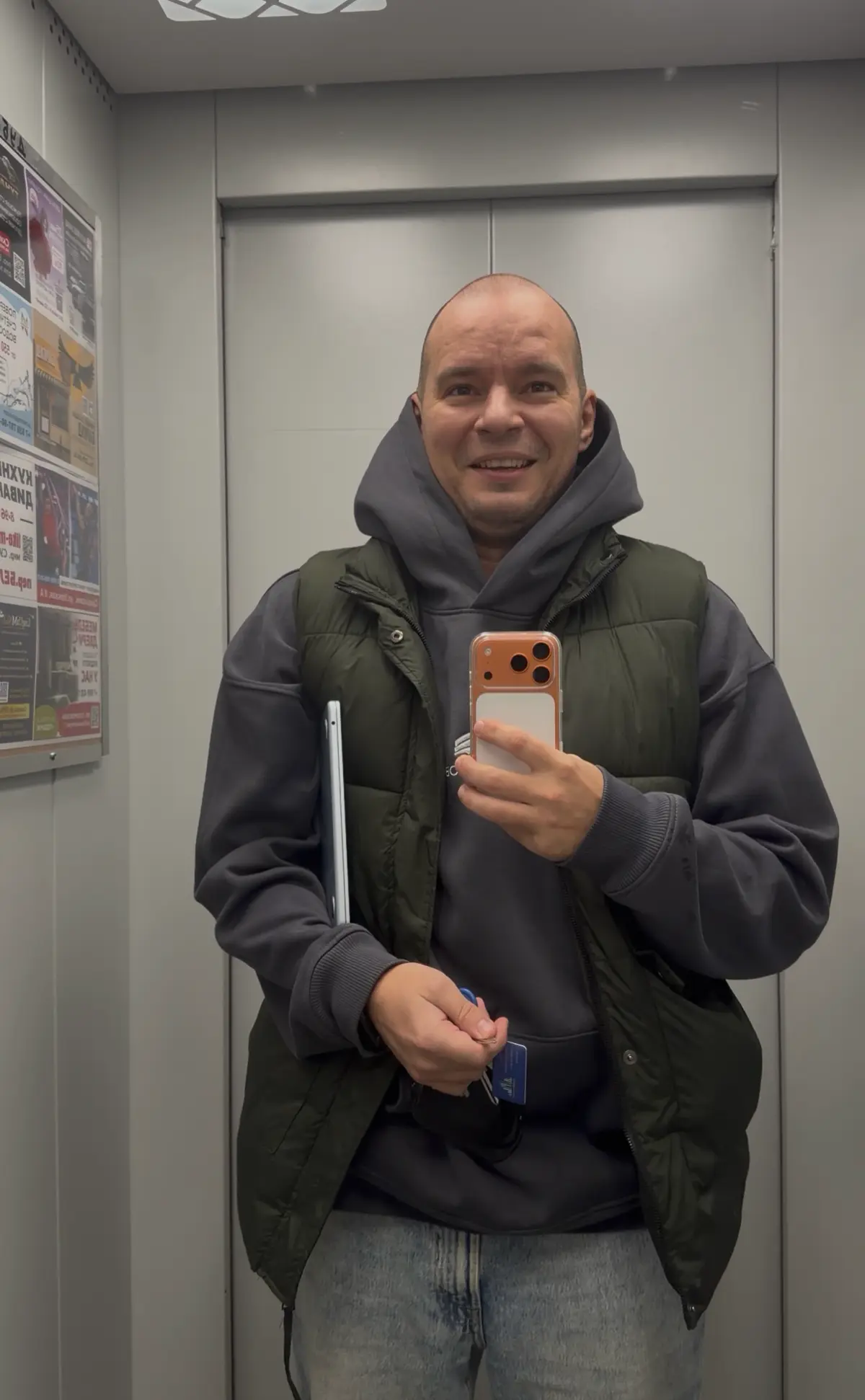 Рабочие моменты налажены:) кайфую от процесса
За сегодня успел сделать всё по плану:


Прошли модерацию на картах для модельного агентства | Сетка — социальная сеть от hh.ru