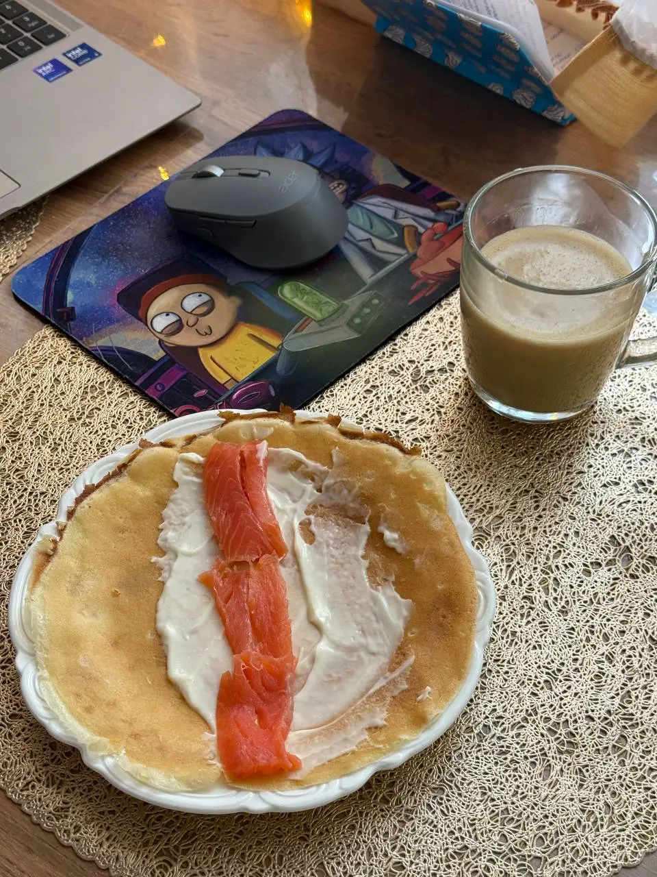 Всех с масленицей! У меня наконец-то дошли руки до блинов 🥰
Около 6 штук со сливочным сыром и форелью, а все остальные с риккотой и вишней | Сетка — социальная сеть от hh.ru