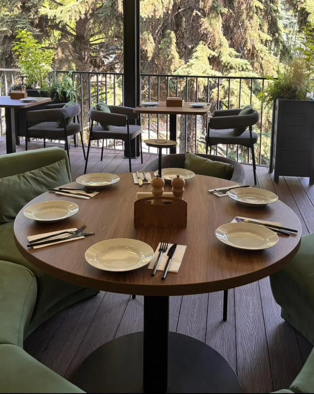 🍽 Рестораны с фиксированными ценами
📍The Бык
⏳Пн-Вс 12:00-23:00
💰от 350₽ до 450₽
📍Nicepricecafe
⏳Пн-Вс 11:00-23:00💰от 250₽до 350₽
📍БирХаус
⏳Пн-Вс 12:00-23:00💰от 250₽до 350₽
📍РепутациЯ
⏳Пн-Чт, Вс 12:00... | Сетка — социальная сеть от hh.ru