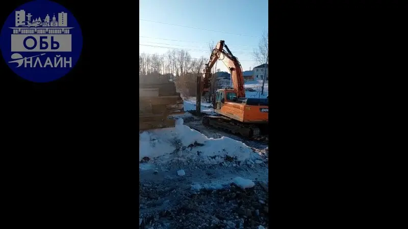 ↗ Ход строительства моста р.Власиха с.Толмачево и г.Обь от 20.02 2026г.
Старые сваи коту под хвост и вся проделанная работа, в ход пошёл новый проект.
В реальности мост можно построить за 2 | Сетка — социальная сеть от hh.ru