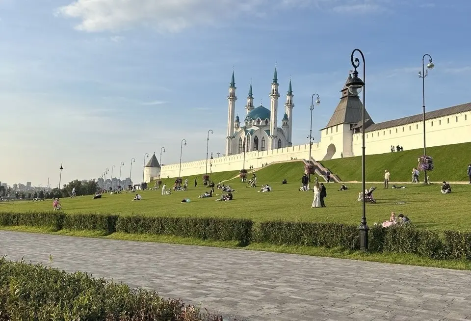 В Республике Татарстан 20 марта 2026 года объявлен нерабочим праздничным днём в честь религиозного праздника Ураза-Байрам — дня окончания поста в священный месяц Рамадан | Сетка — социальная сеть от hh.ru