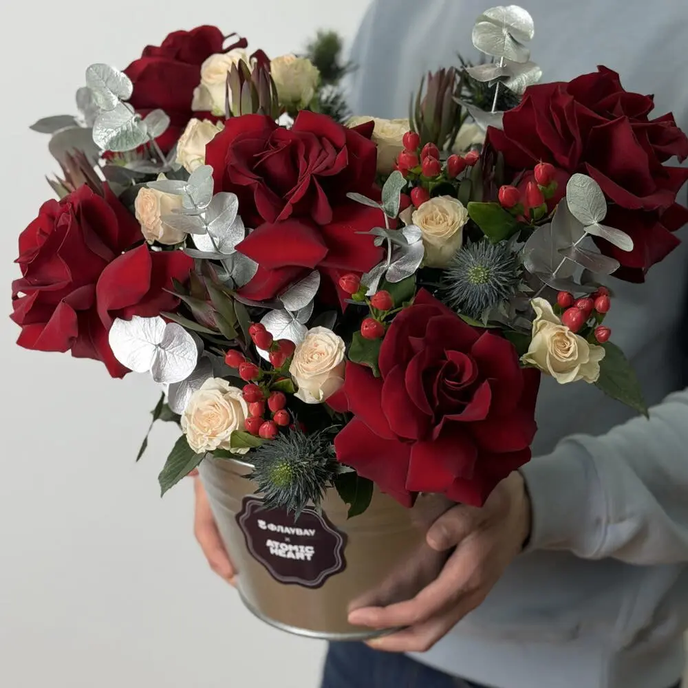 🍚 #disimon
Маркетплейс цветов Flowwow снова заходит на территорию гейминга
Казалось бы, их основная аудитория — это те, кто ищет цветы и подарки | Сетка — социальная сеть от hh.ru