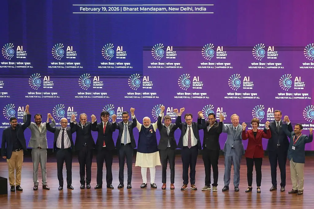 🌏 70 стран подпишут «Делийскую декларацию» по ИИ
В Нью-Дели завершился крупнейший в истории саммит по искусственному интеллекту с участием мировых лидеров и CEOs технологических гигантов | Сетка — социальная сеть от hh.ru