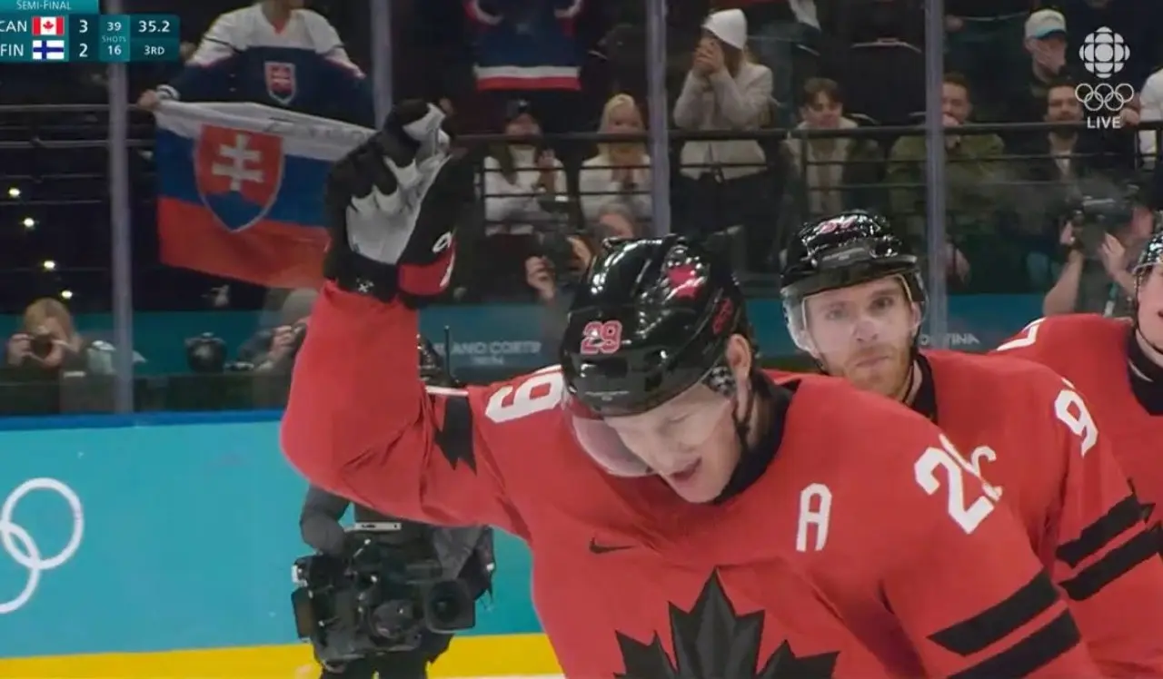 🇫🇮 2-3 🇨🇦
Ну что, Канада в финале!
Хоть и не без труда, подопечные Джона Купера смогли обыграть финскую сборную | Сетка — социальная сеть от hh.ru