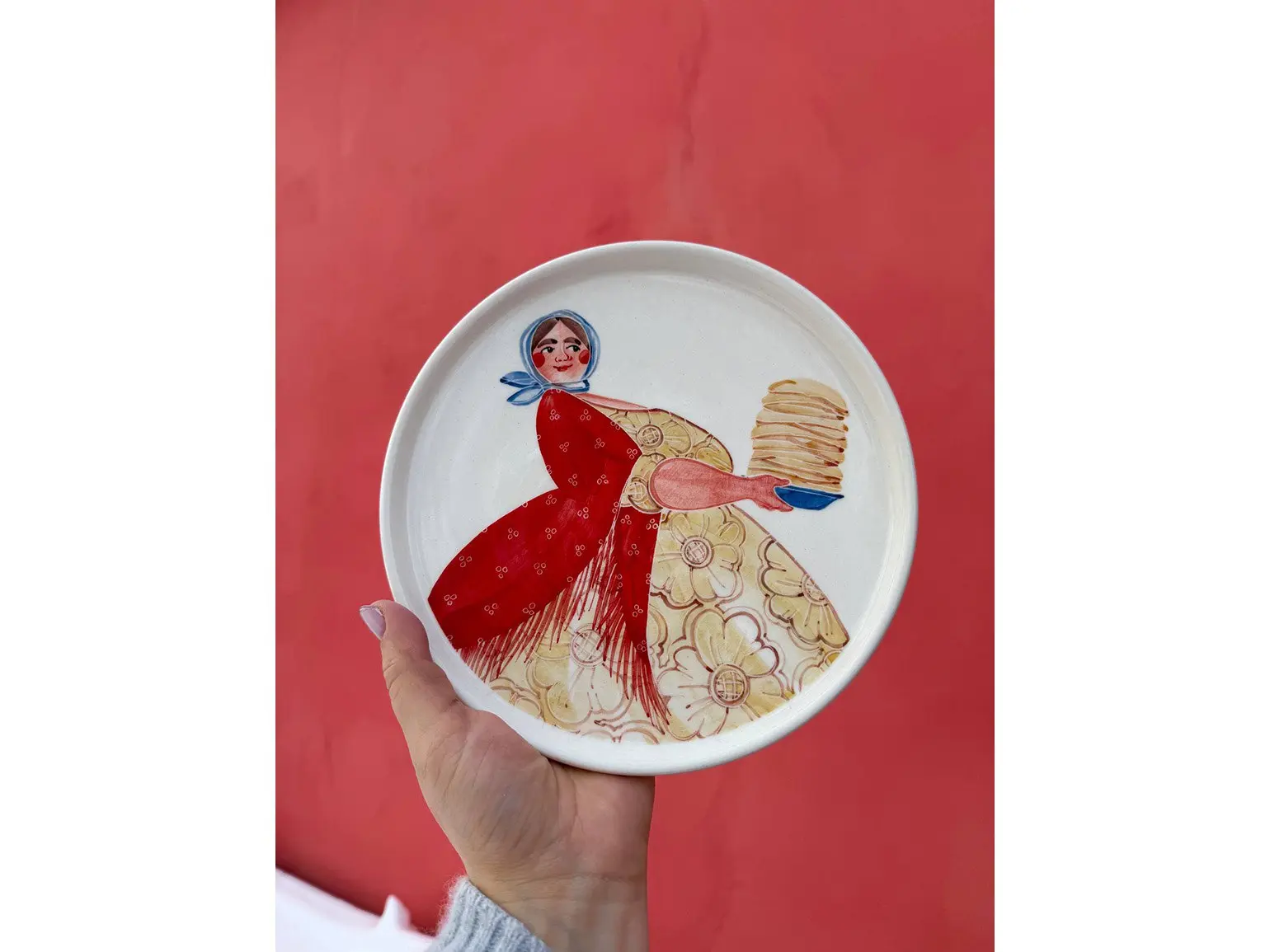 Вдохновение Масленицей🥞
#трендыдизайна
1. Тарелки «Бабоньки» от керамической мастерской «Барбарис»
2. Увлажняющий бальзам для губ «Блин с икрой» от «ВкусВилл»
3 | Сетка — социальная сеть от hh.ru