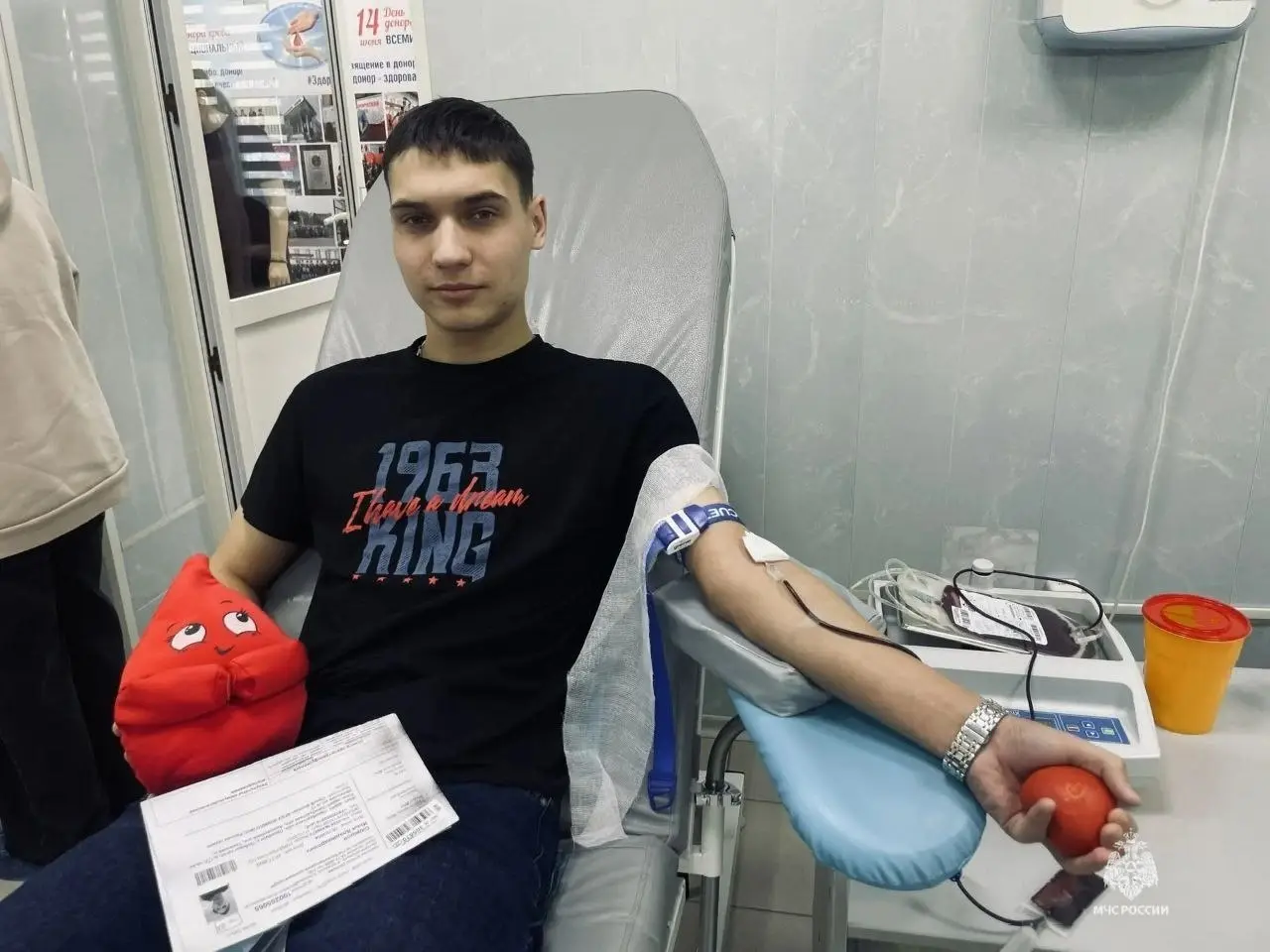 Сотрудники Оренбургского филиала ВНИИПО МЧС России сдали более 4 литров крови | Сетка — социальная сеть от hh.ru