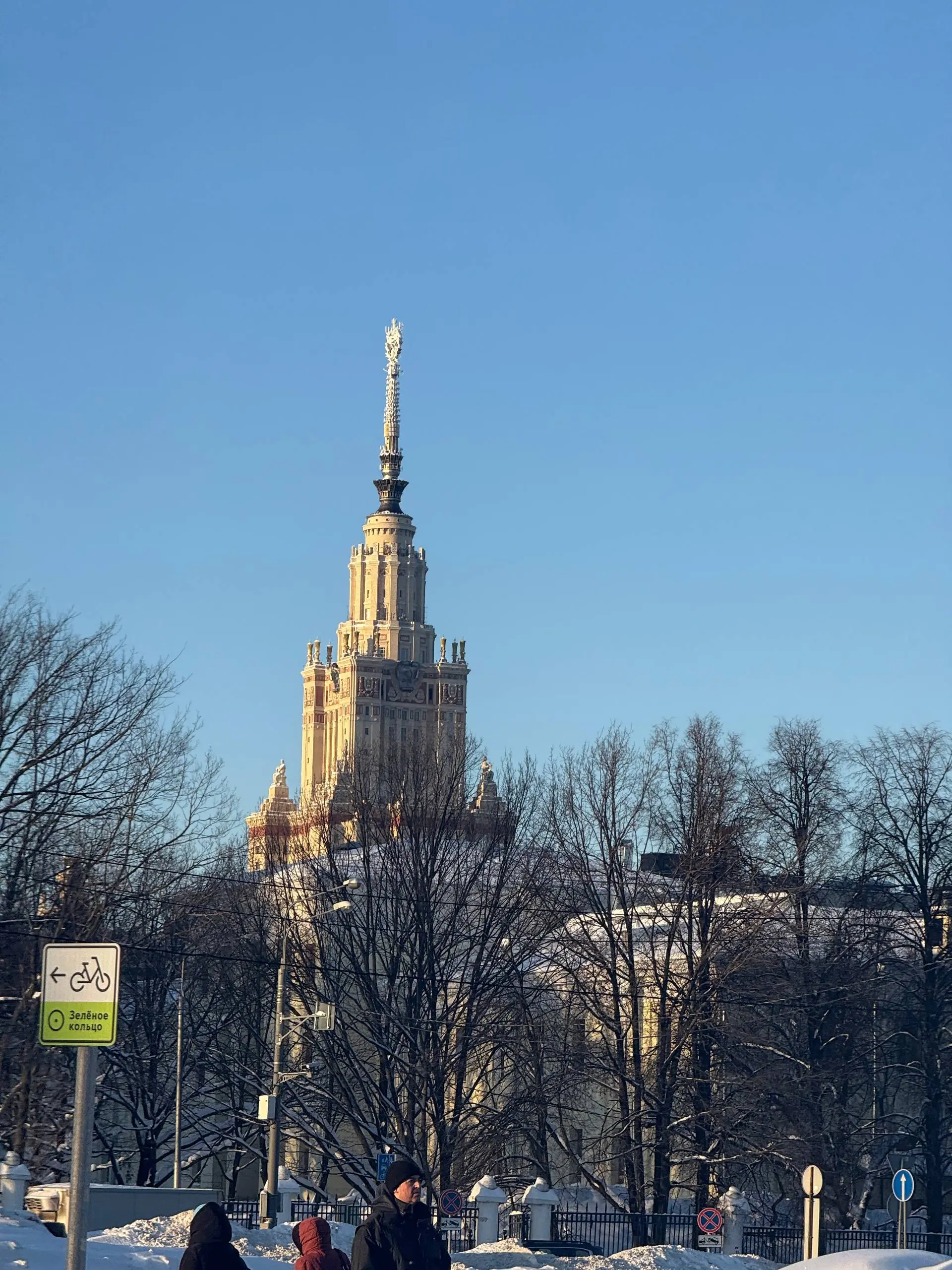 Рецепт выходного дня
прошлые выходные были насыщенными, делюсь маршрутом одного из дней!
📍from Berlin
начинаем день с неторопливого завтрака в камерном ресторане from Berlin | Сетка — социальная сеть от hh.ru